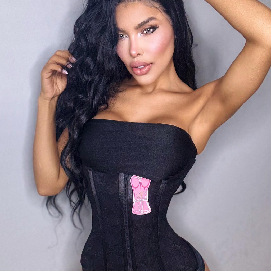 Corset tradicional NEGRO <P> by La Barbie Colombiana.